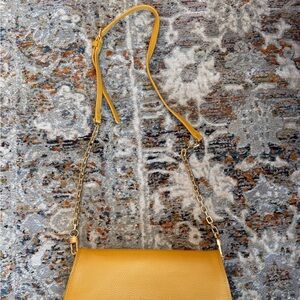 Tory Burch Yellow Leather Crossbody Bag – Gold Logo & Chain Strap